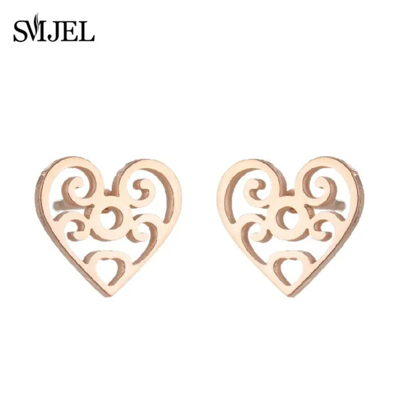 Stainless Steel Creative Poker Ace Stud Earrings Small Black Heart Spades Earrings for Women Girls Jewelry Unique Design Earings