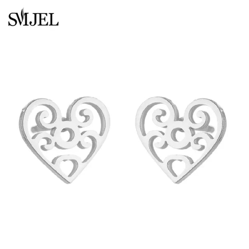 Stainless Steel Creative Poker Ace Stud Earrings Small Black Heart Spades Earrings for Women Girls Jewelry Unique Design Earings