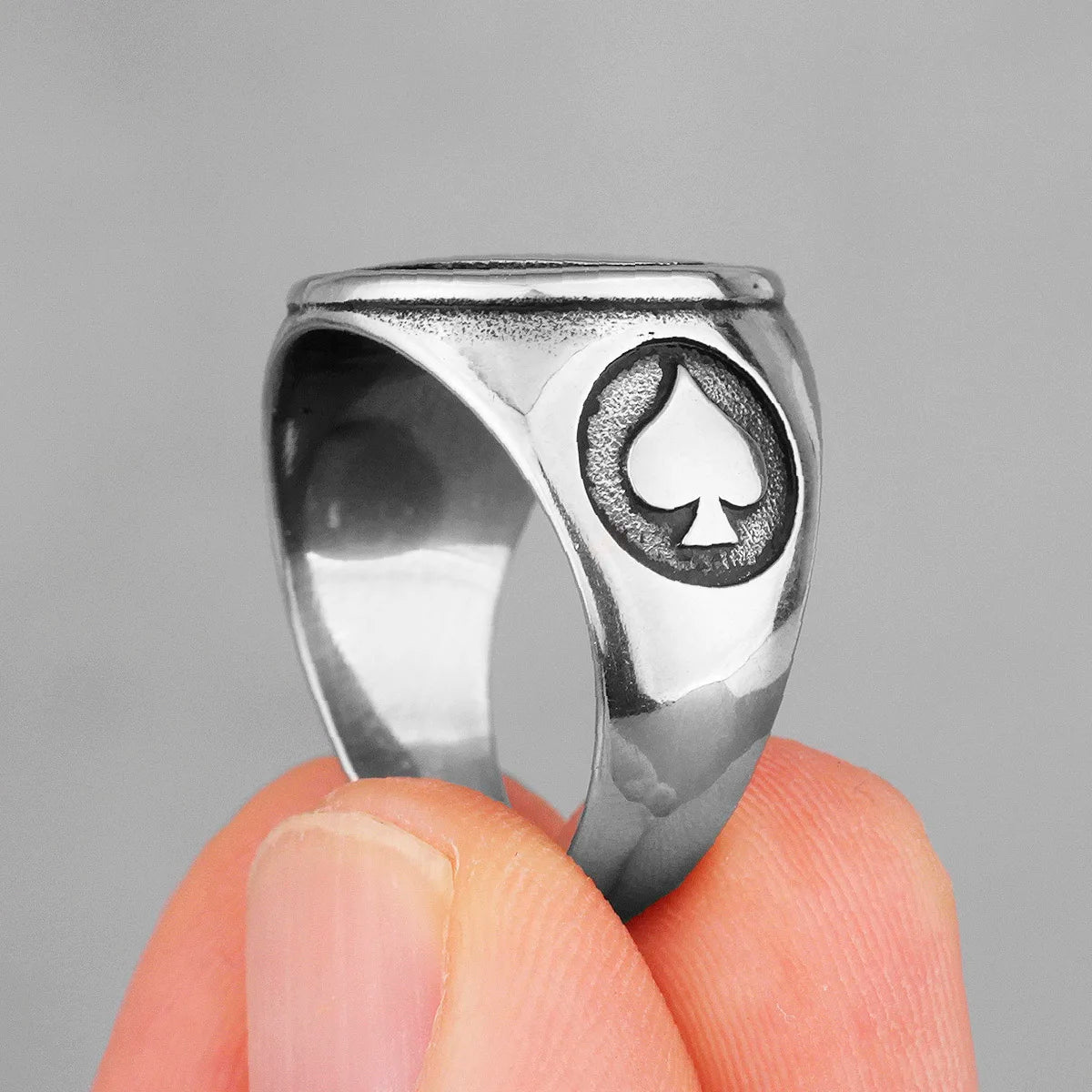 Poker Spades Good Luck Stainless Steel Mens Rings Punk Hip Hop Unique for Male Boyfriend Biker Jewelry Creativity Gift Wholesale